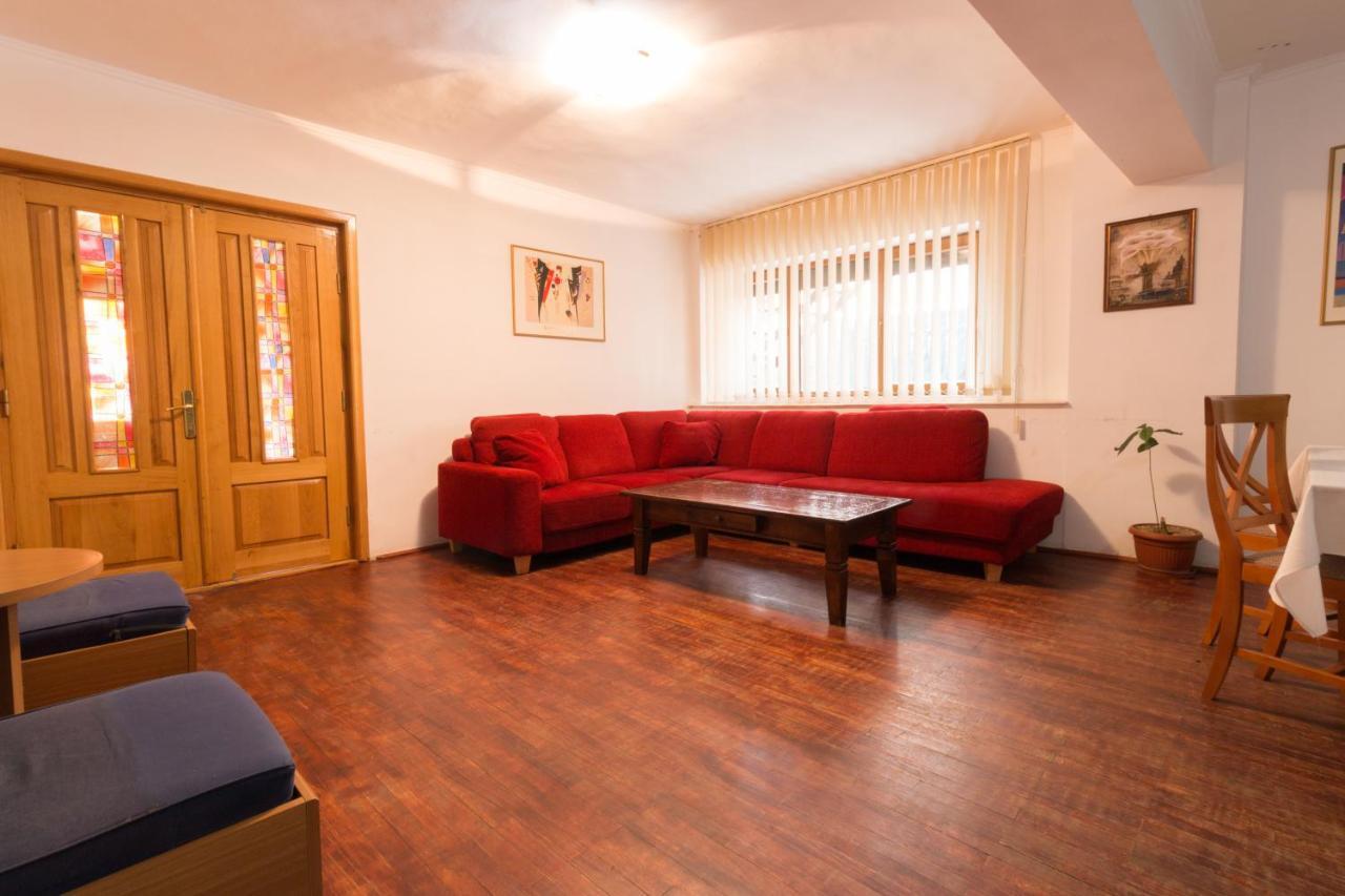 Pensiunea Luminita Buşteni Buitenkant foto